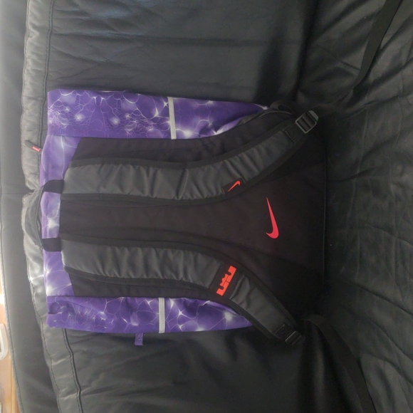 Lebron james Backpack - Picture 2 of 4